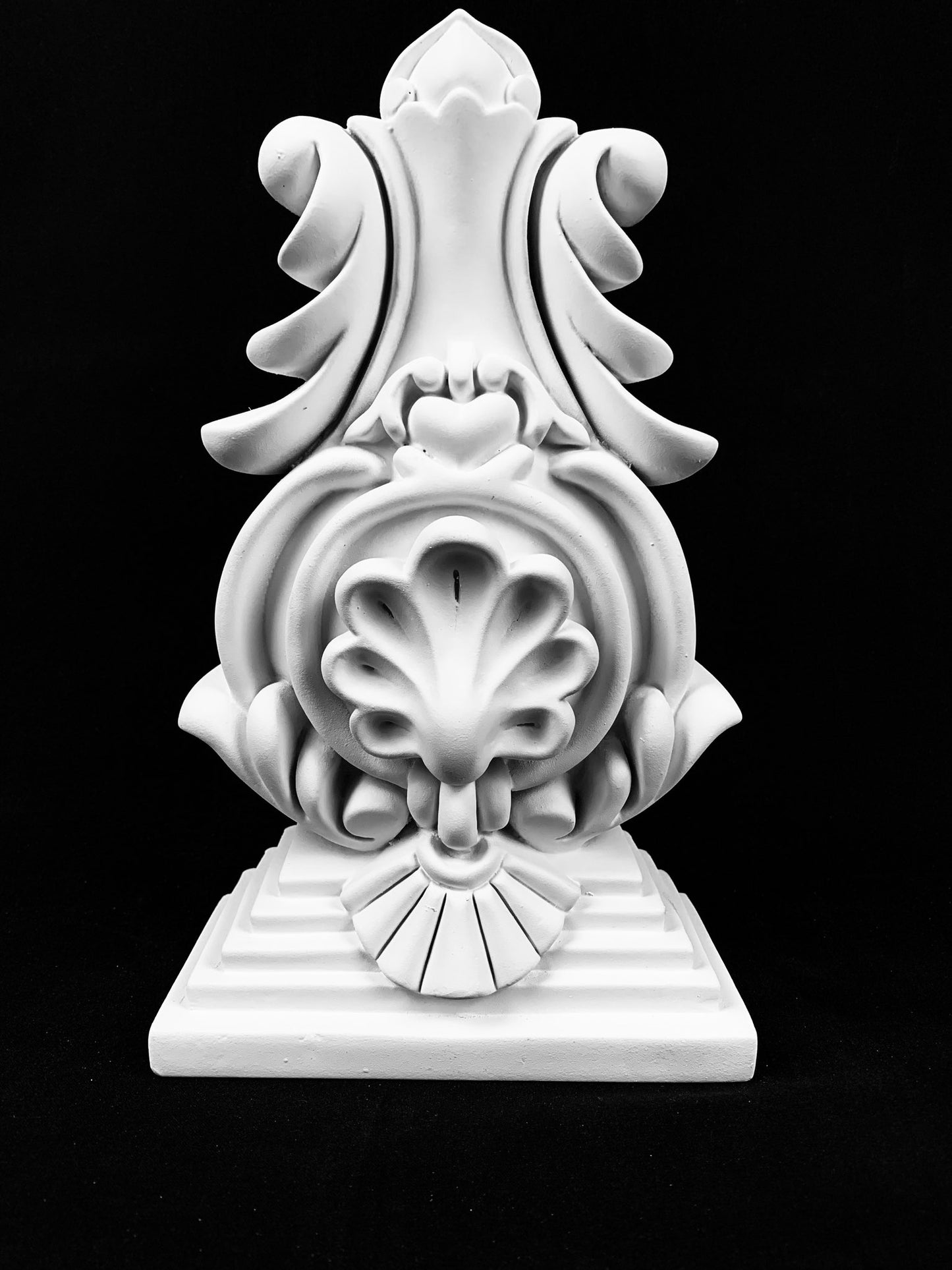 Shell Crest Corbel