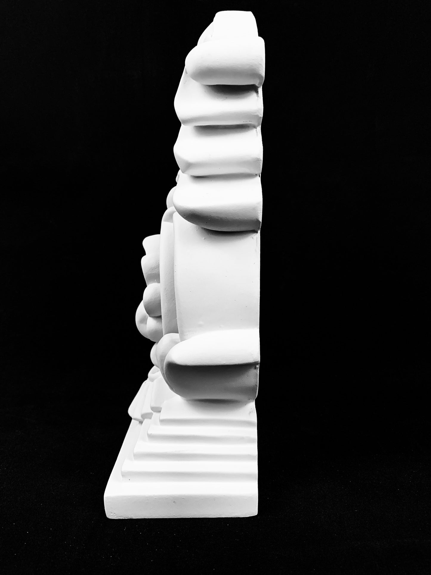 Shell Crest Corbel