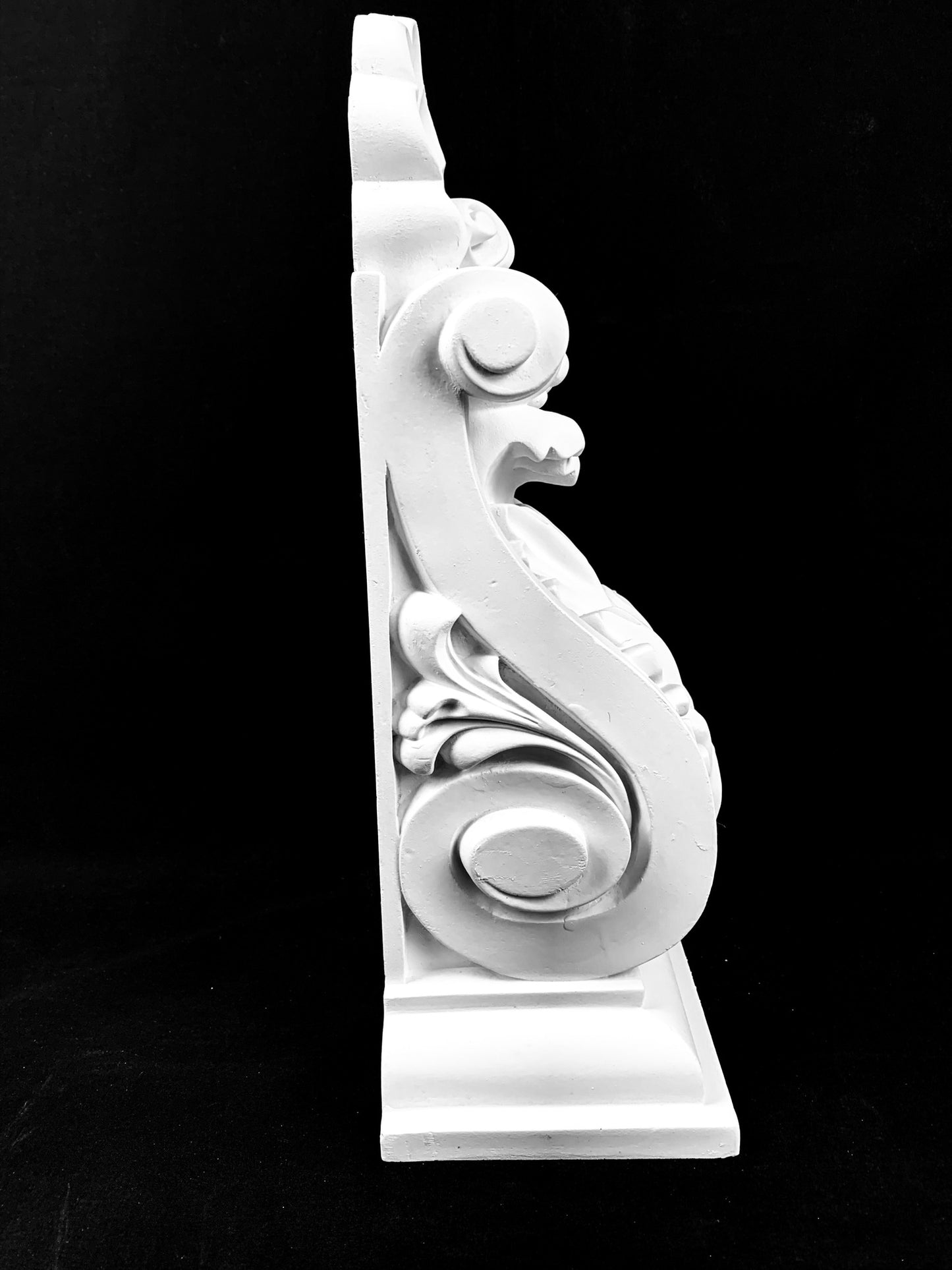 Grand Laurel Corbel