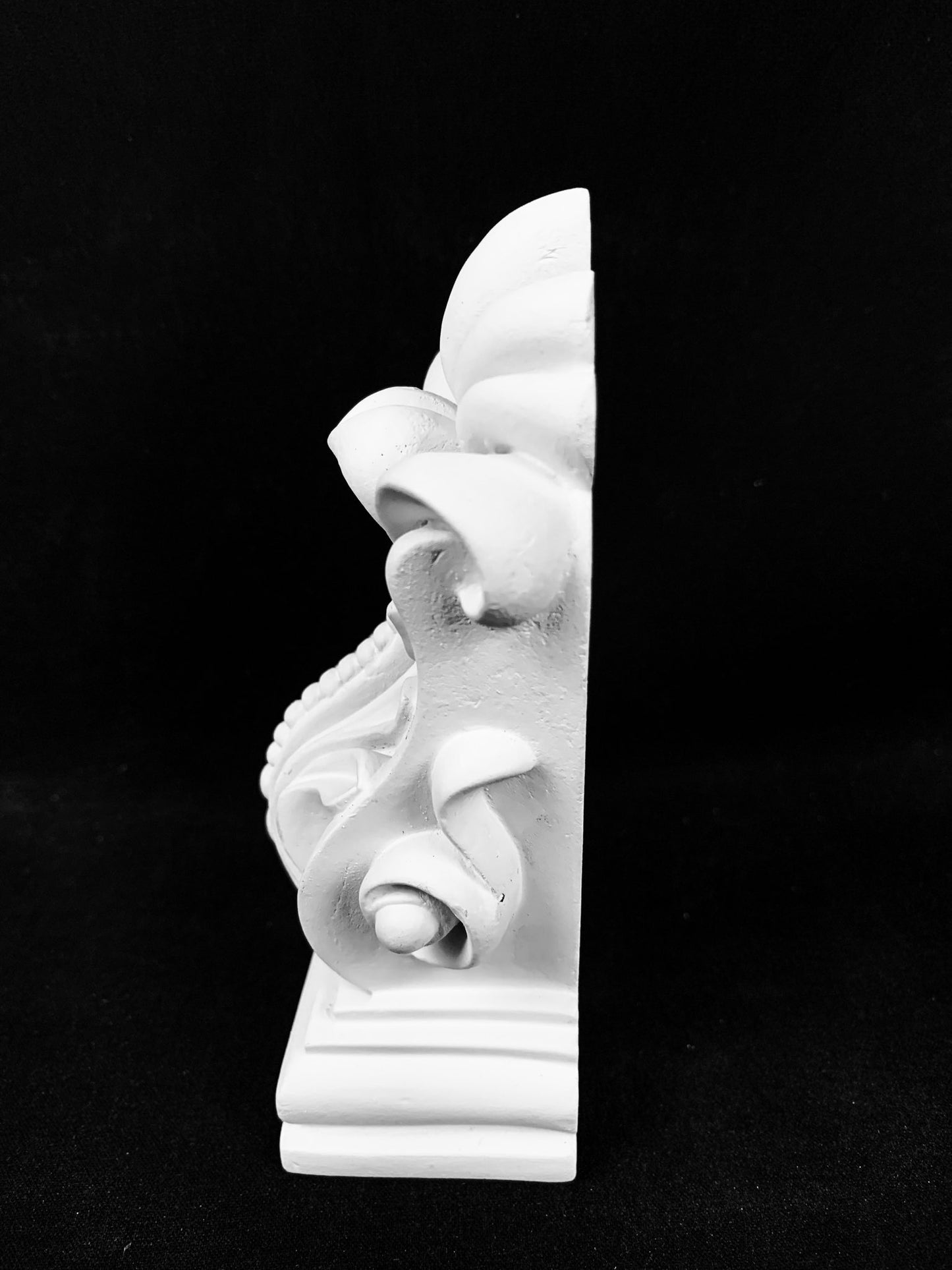 Shell Acanthus Mini Corbel