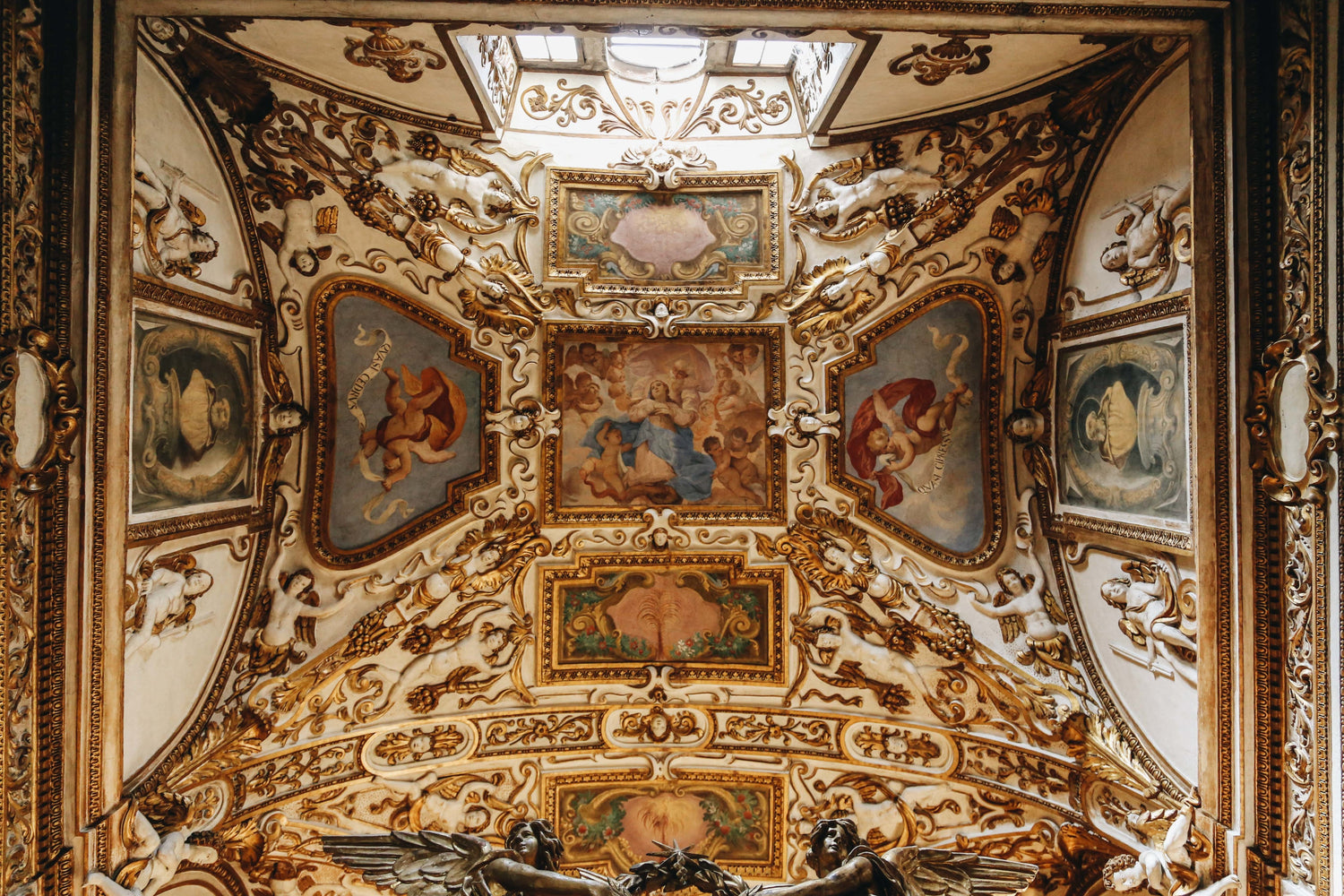 Room With lots of Crown moulding ornamental work