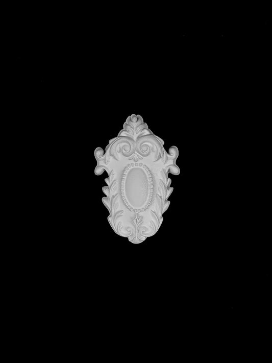 Crowned Leaflet Mini Ornament