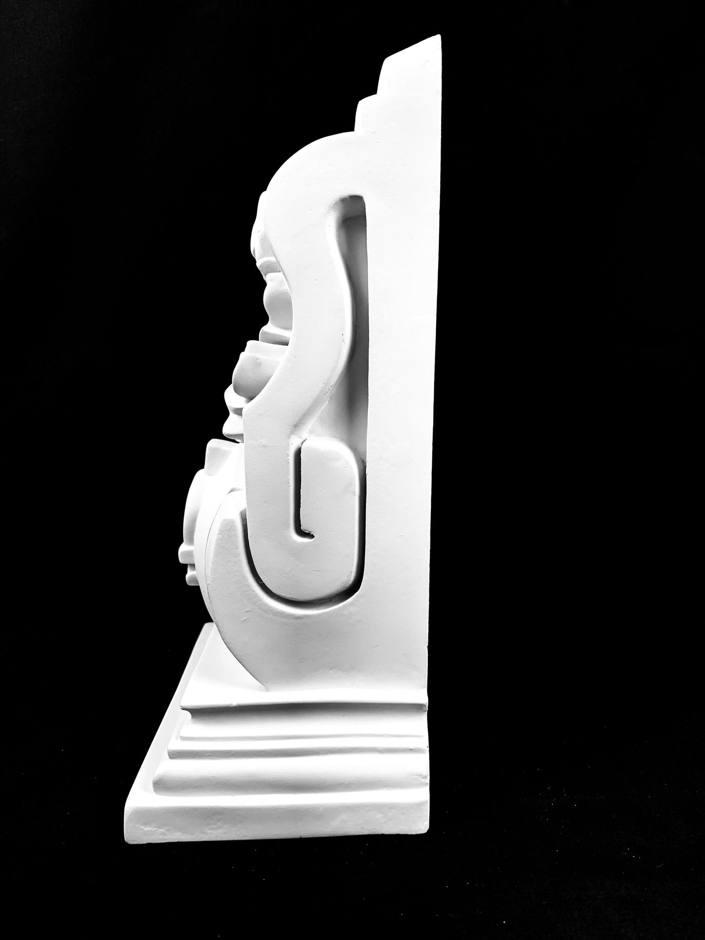 Lyre Leaf Corbel